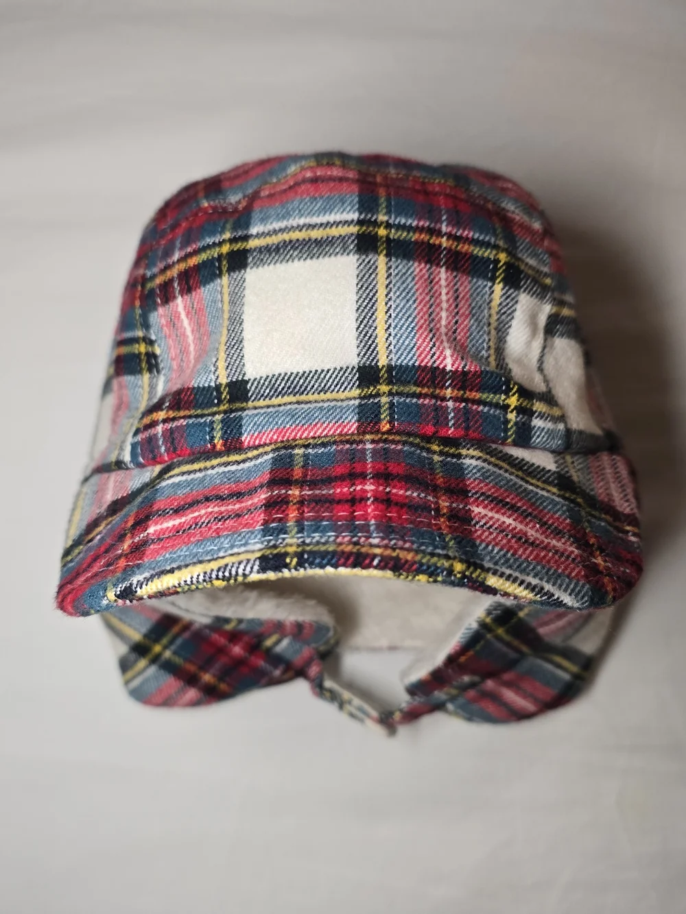 GapKids Plaid Winter Trapper/ Aviator Style Hat - Red & White